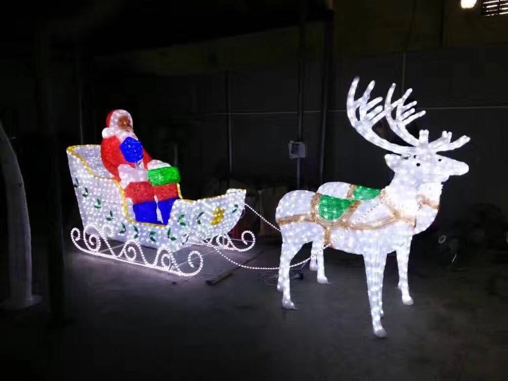 Santa Sleigh & Reindeer Displays