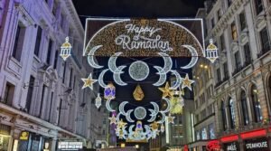 Ramadan Across-Street Light Motif