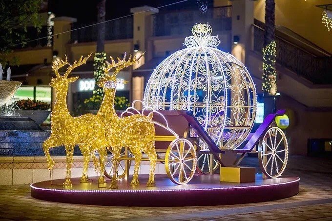 Illuminated Carriage Displays